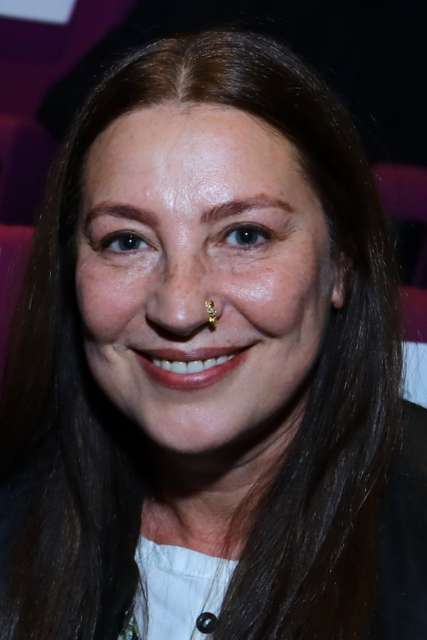 Vahide Perçin backdrop