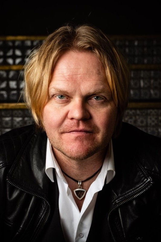 Otto Kanerva backdrop