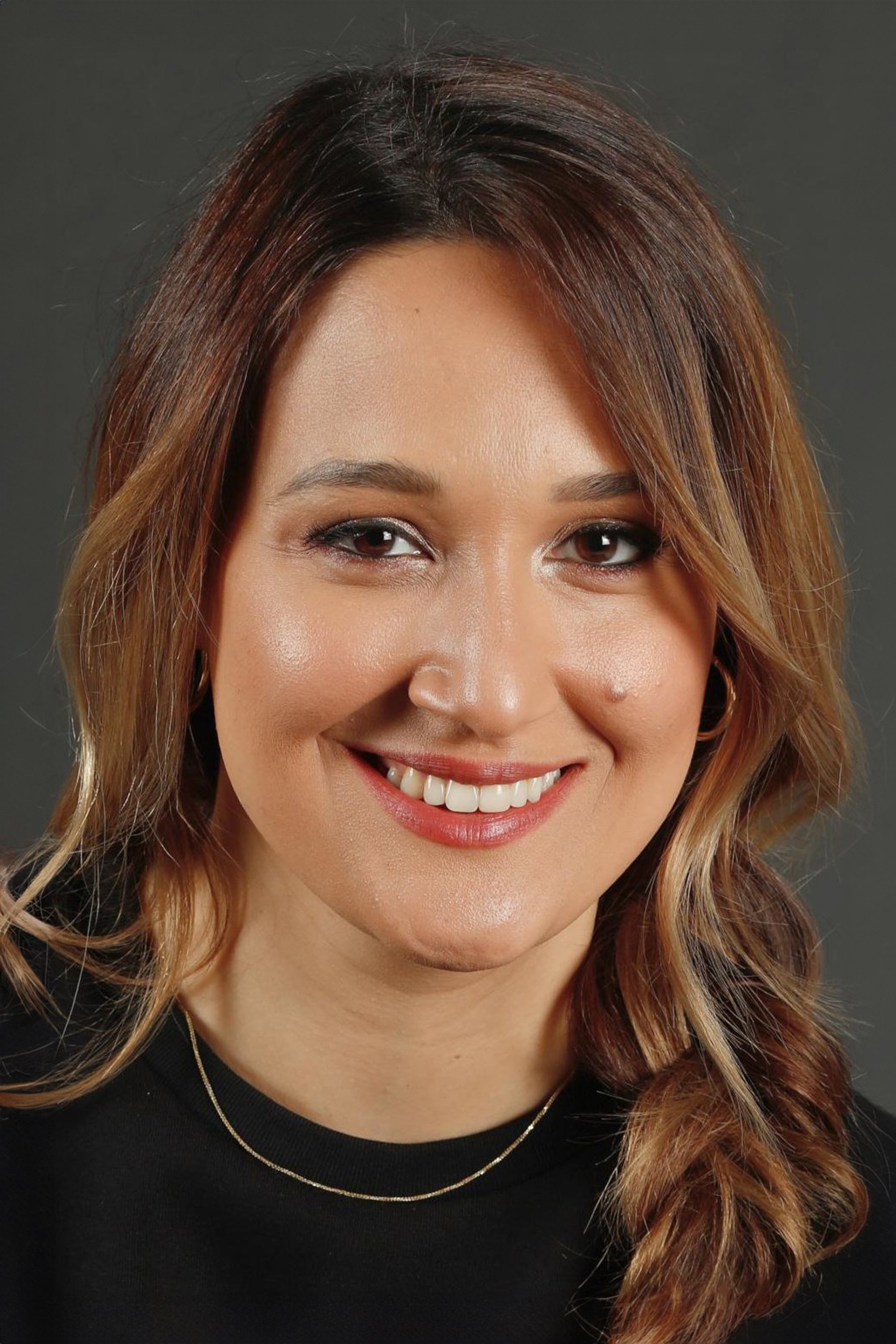 Gupse Özay backdrop