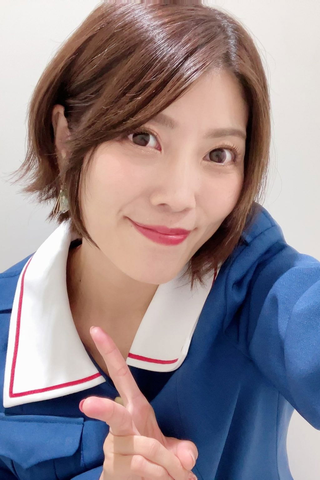 Hitomi Takeuchi backdrop