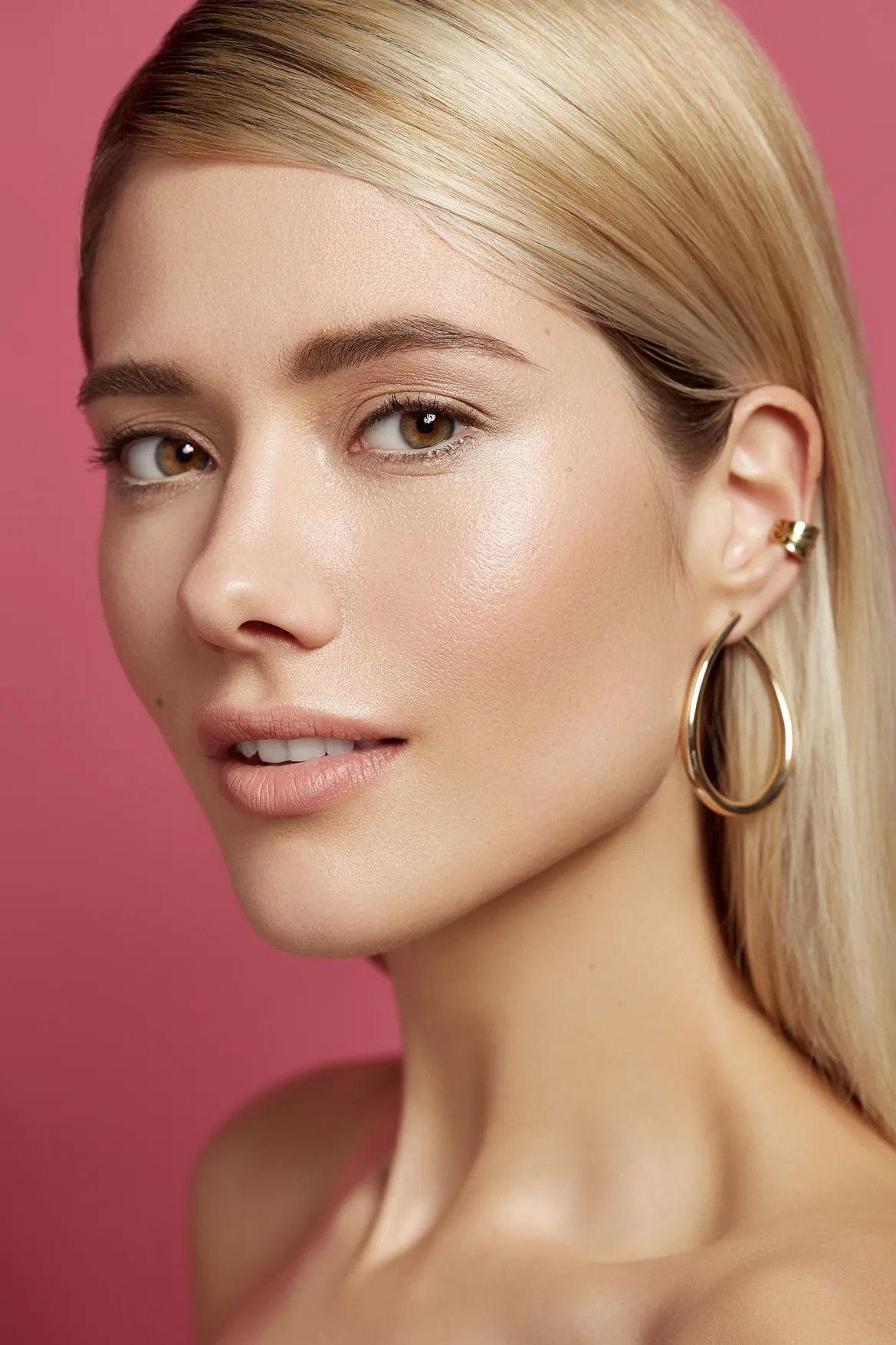 Yuliya Parshuta backdrop