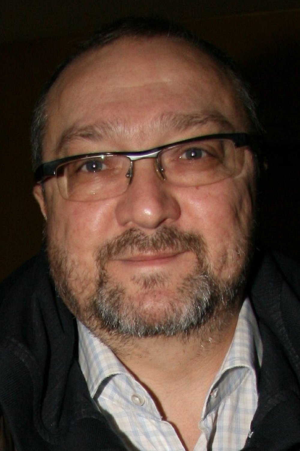 Ruben Dishdishyan backdrop