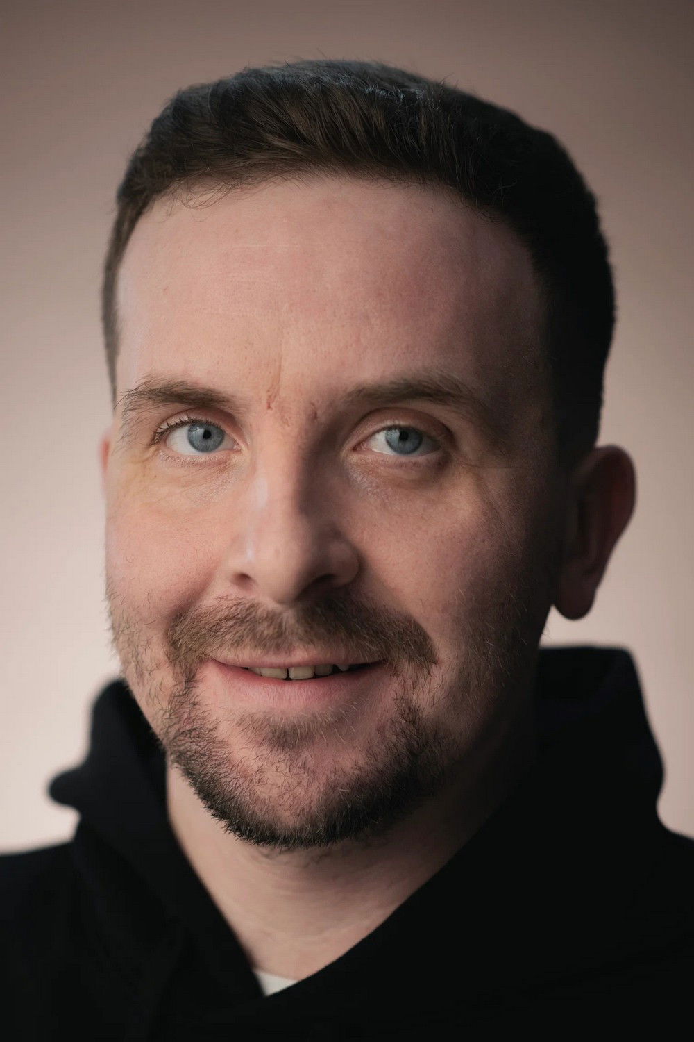 Aleksey Bazanov backdrop