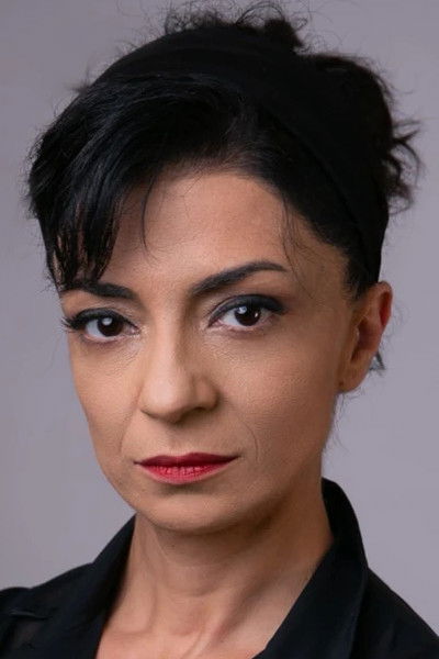 Özlem Turhal backdrop