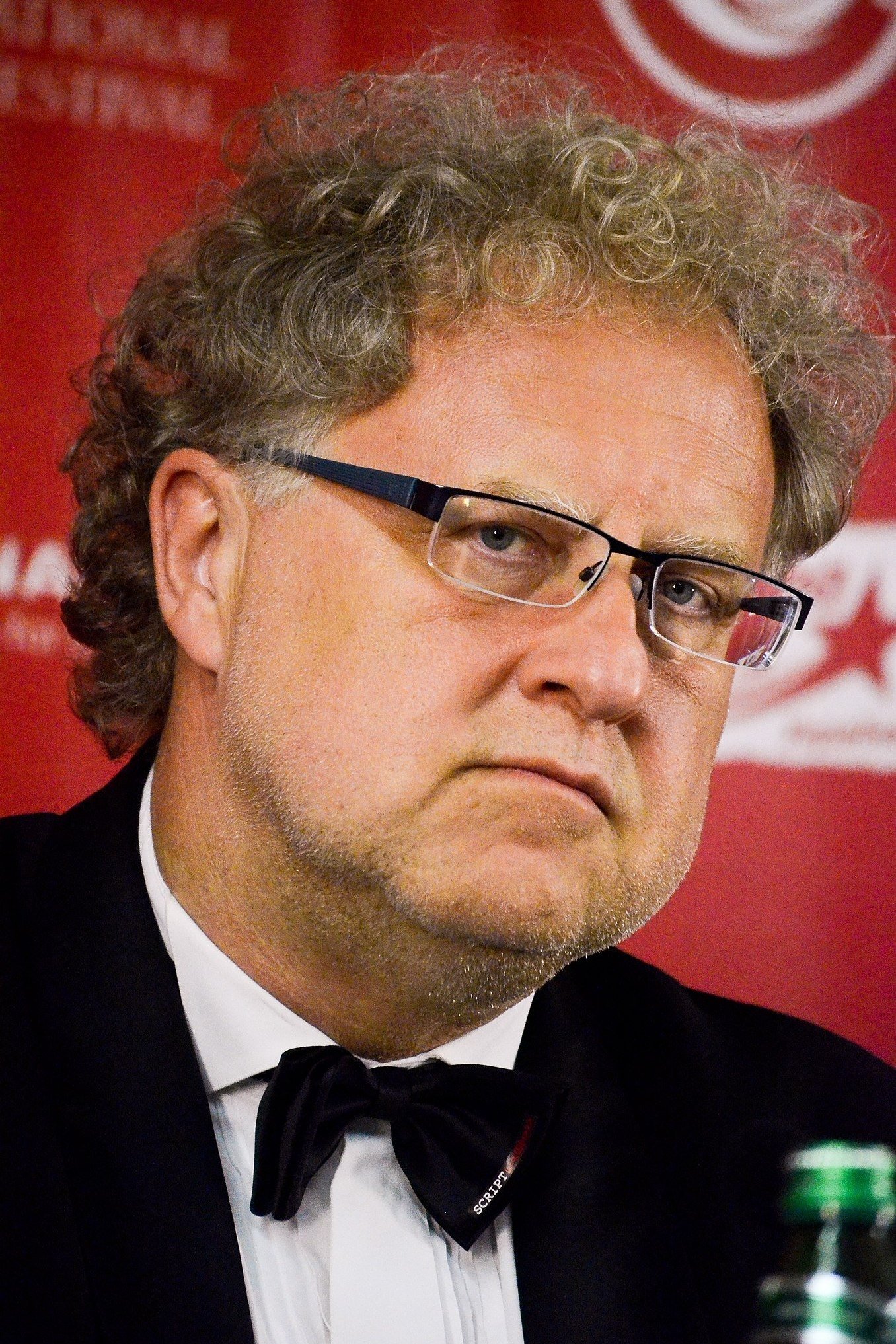 Dariusz Jabłoński backdrop