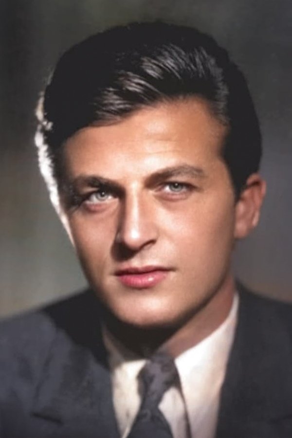 Müşfik Kenter backdrop