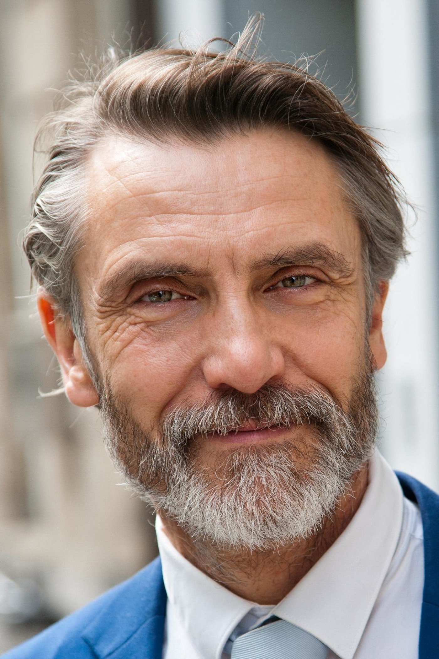 Lucas Tavernier backdrop