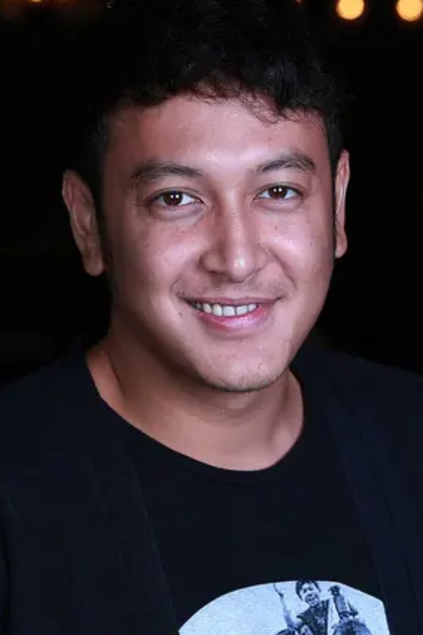 Dimas Anggara backdrop