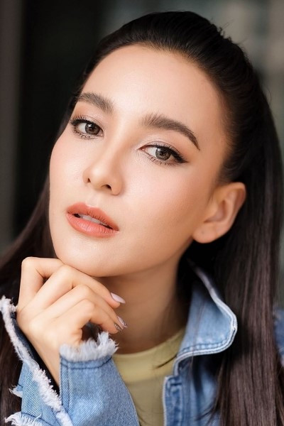 Ausadaporn Siriwattanakul backdrop