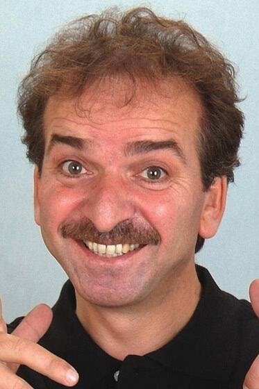 Tahsin Taşkın backdrop