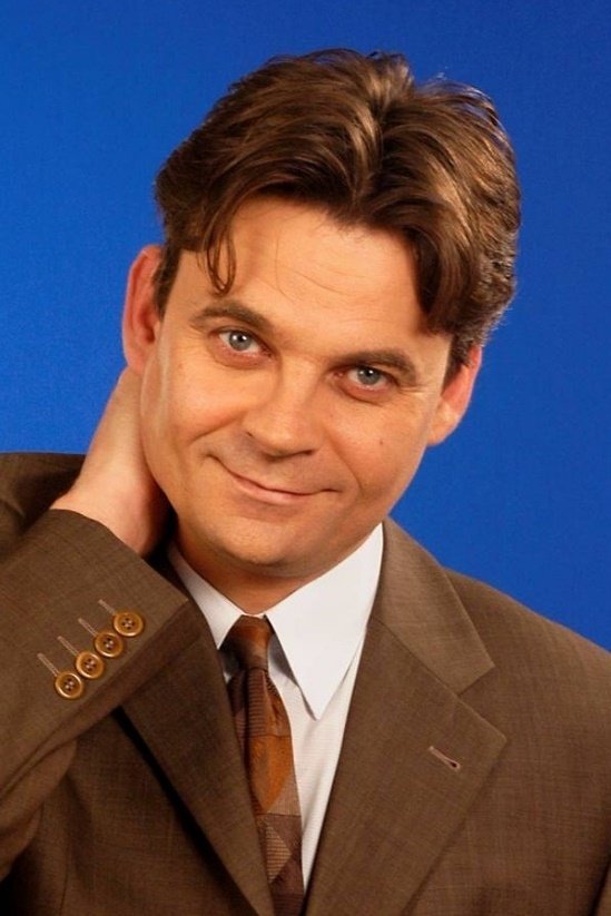 Péter R. Kárpáti backdrop