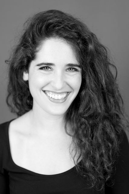 Avigail Harari backdrop