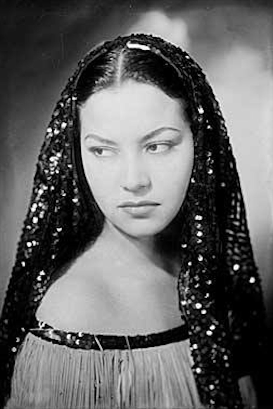 Madiha Yousri → Madihah Jousri backdrop