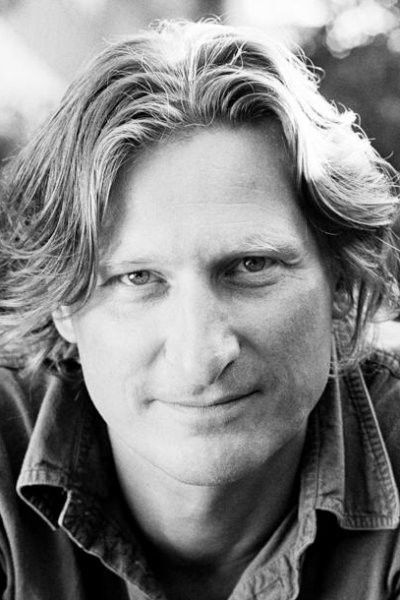 Wadt Thomsen backdrop