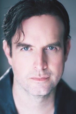 Guillermo Valedón backdrop