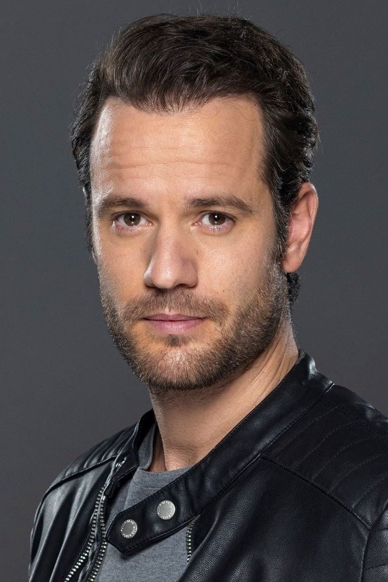 Miklós Bányai backdrop