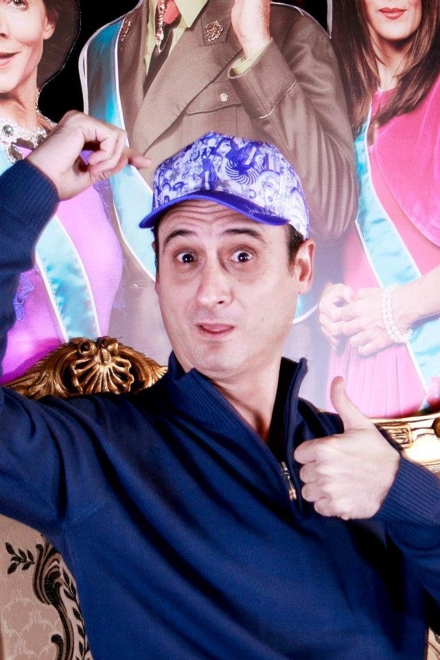 Xavier Serrano backdrop