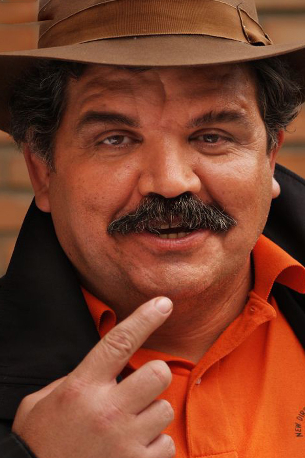 Kianush Gerami backdrop