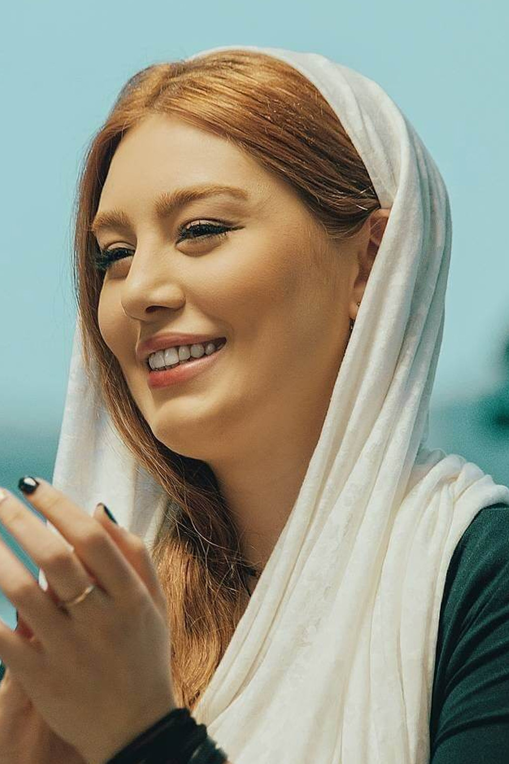 Sahar Ghoreyshi backdrop