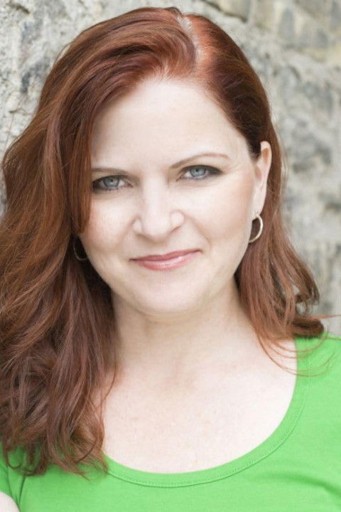 Danielle Savage backdrop