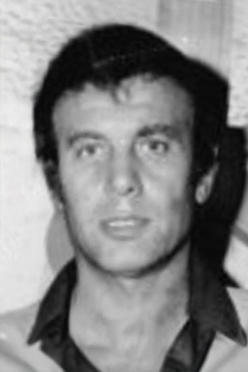 Enver Özer backdrop