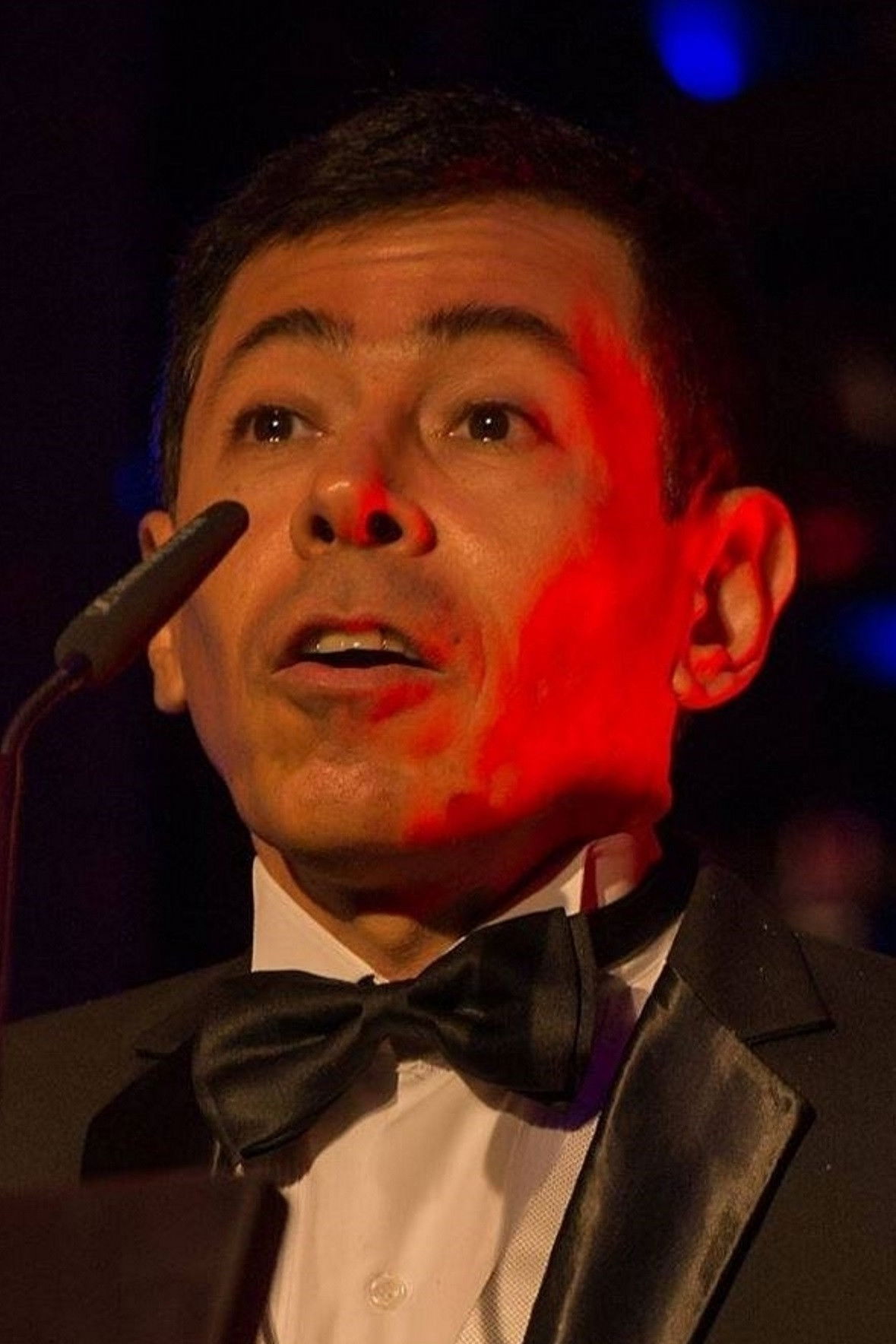 Oswaldo Salas backdrop