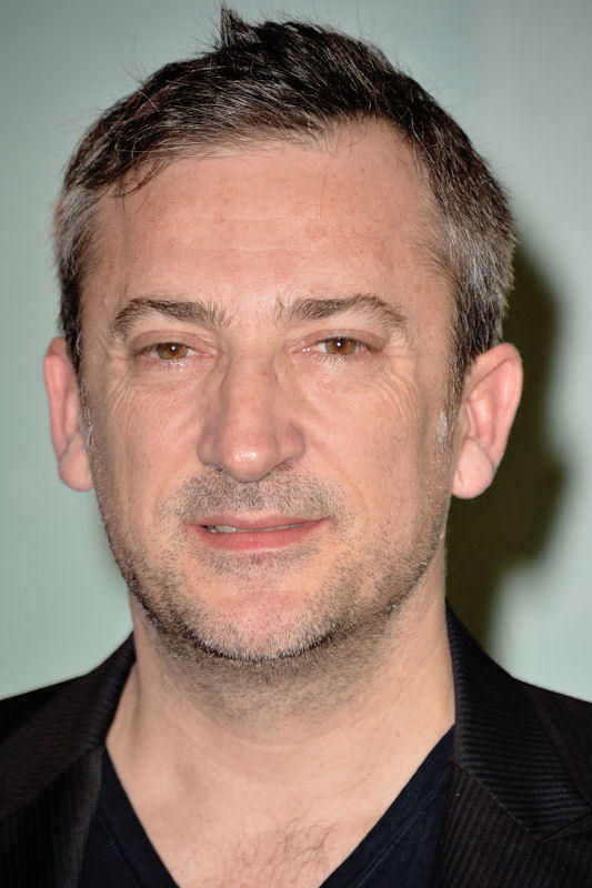 Olivier Peyon backdrop