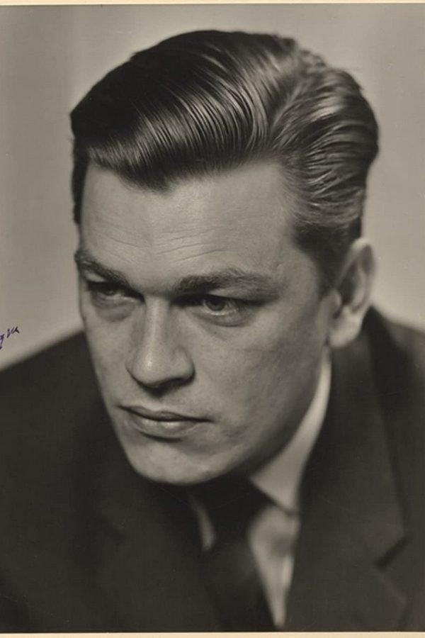 Carl-Axel Heiknert backdrop