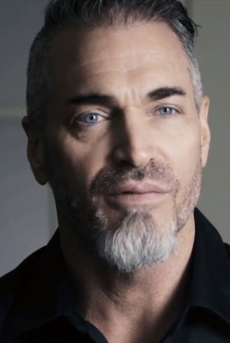 Mikki Willis backdrop