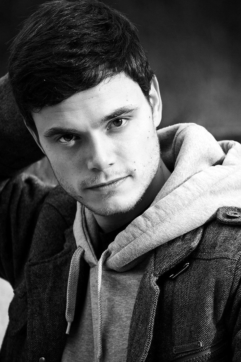 Hannes Sell backdrop