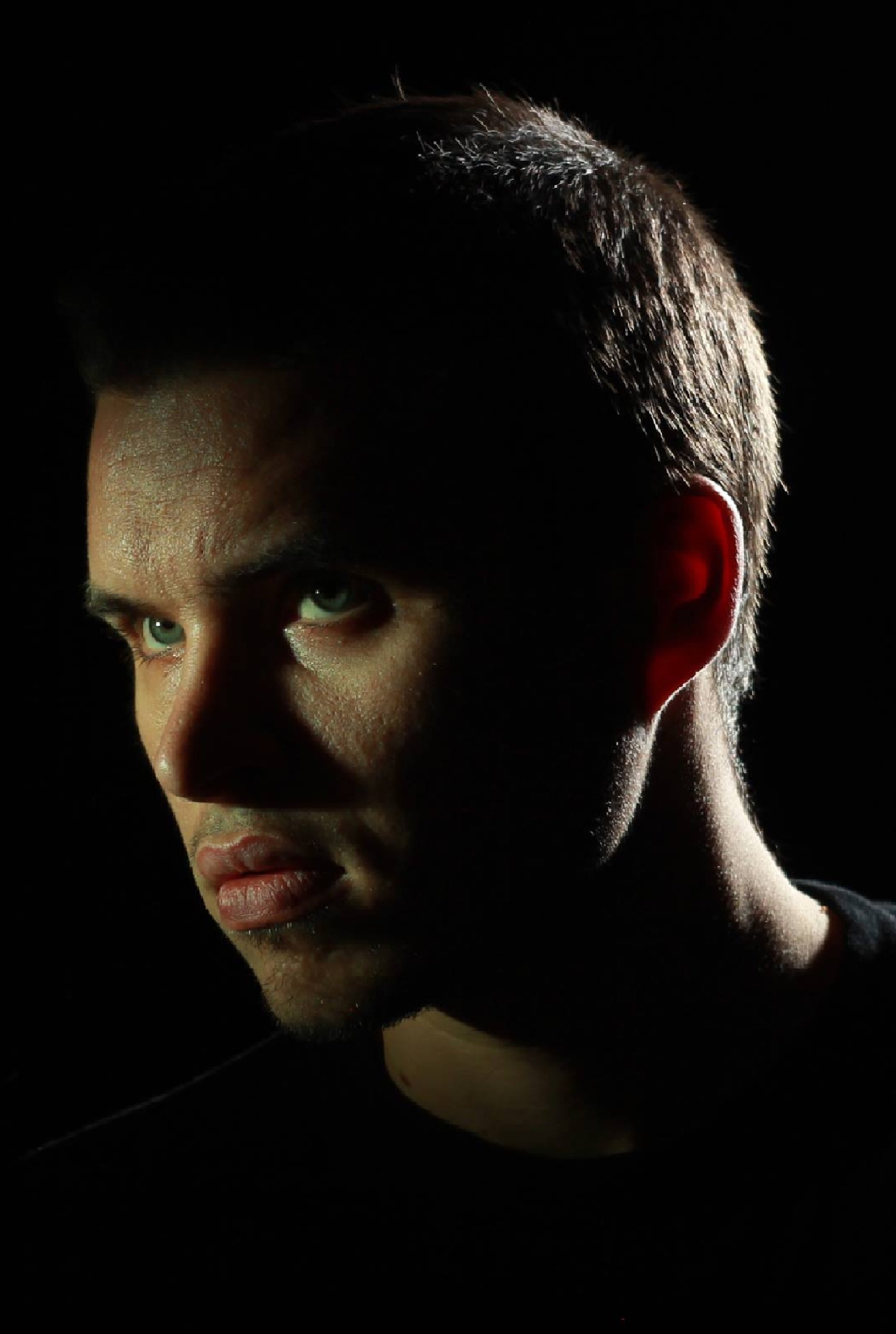 Esa Jussila backdrop