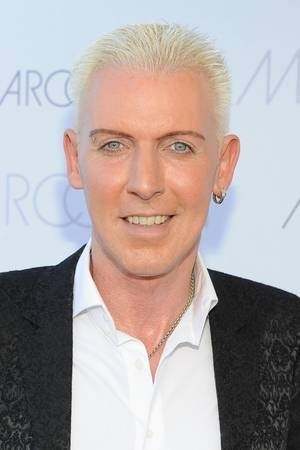 H.P. Baxxter backdrop