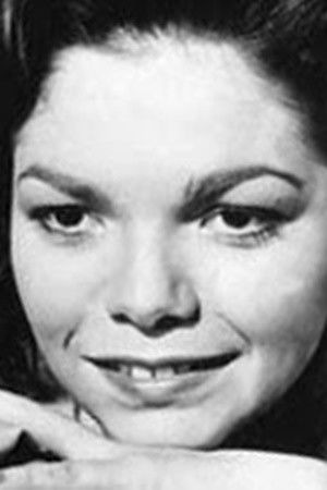 Ana Maria Nabuco backdrop