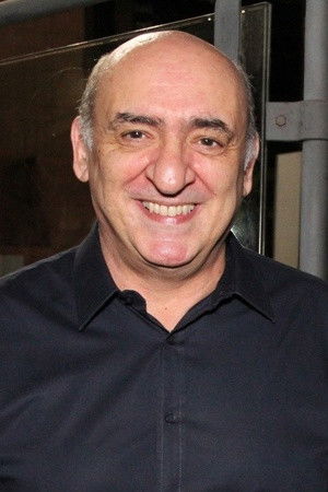 Duda Mamberti backdrop