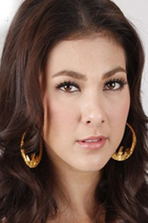 Benjawan Artner backdrop