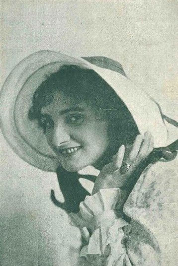 Lea Giunchi backdrop