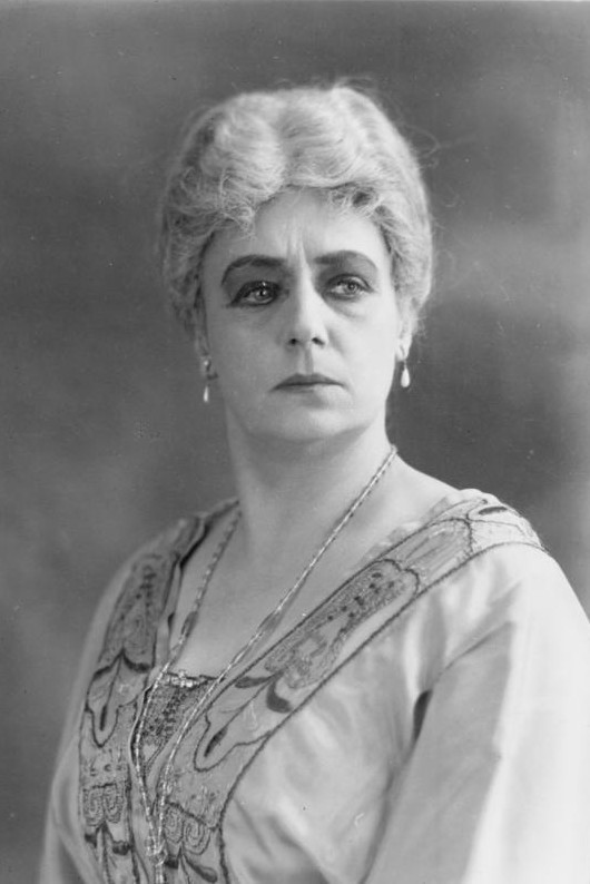 Henny Lauritzen backdrop