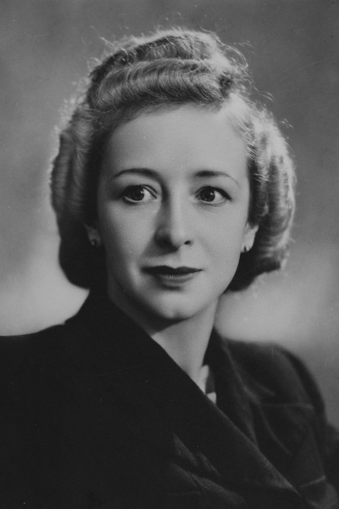 Nina Zheleznova backdrop