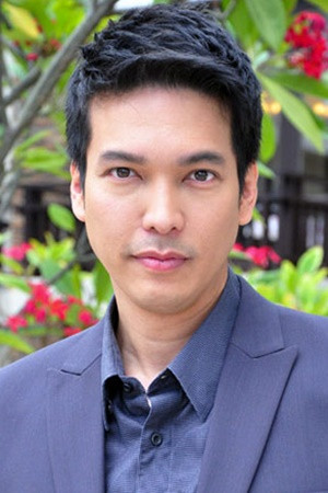 Ravit Terdwong backdrop