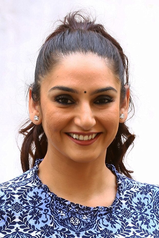 Ragini Dwivedi backdrop