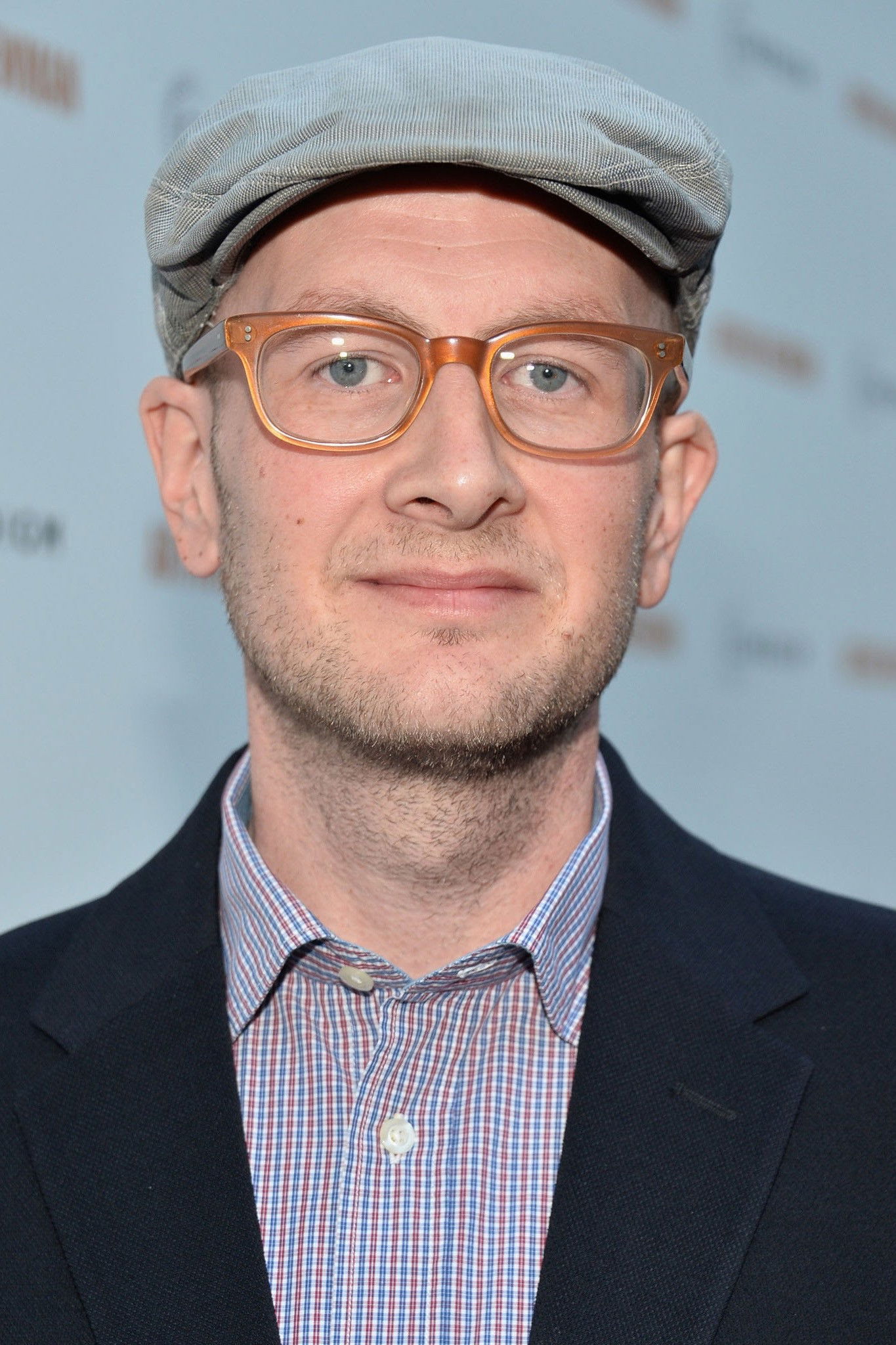 Dante Ariola backdrop