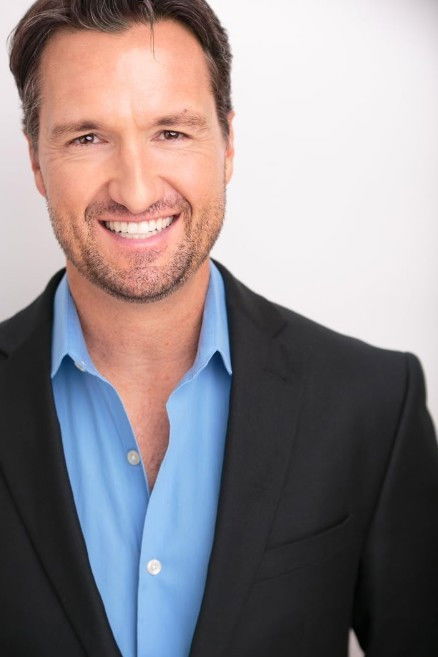 Derek Wingo backdrop