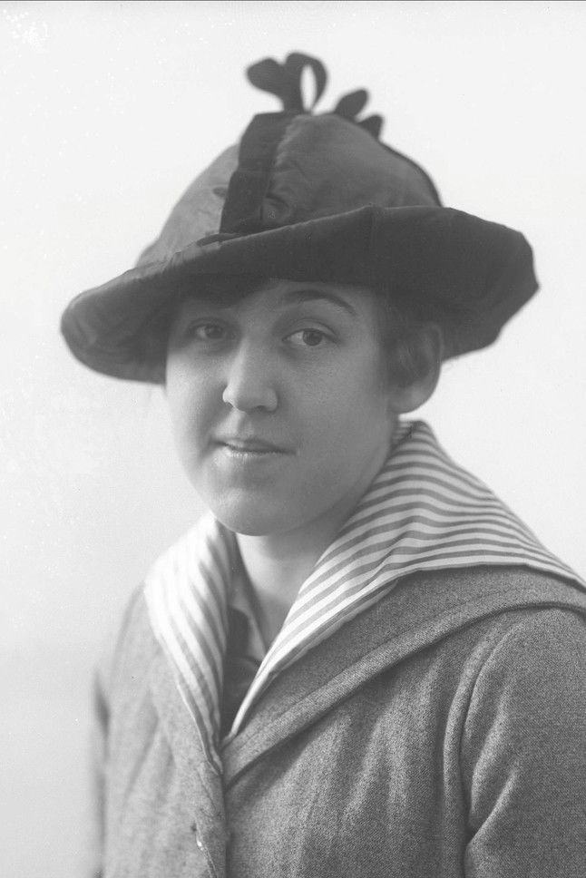 Guri Stormoen backdrop