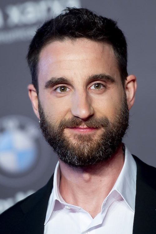 Dani Rovira backdrop