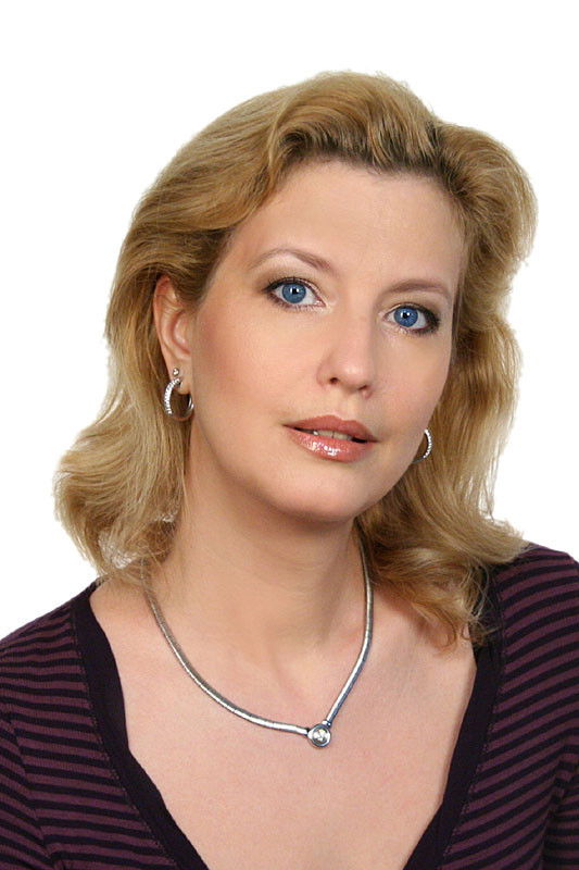 Natalya Kishova backdrop