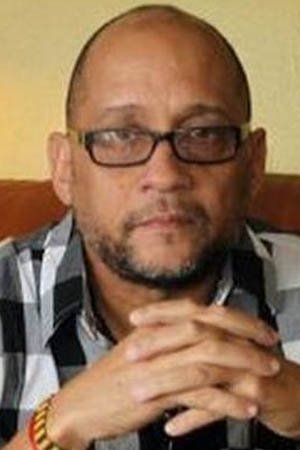 Mario Guerra backdrop