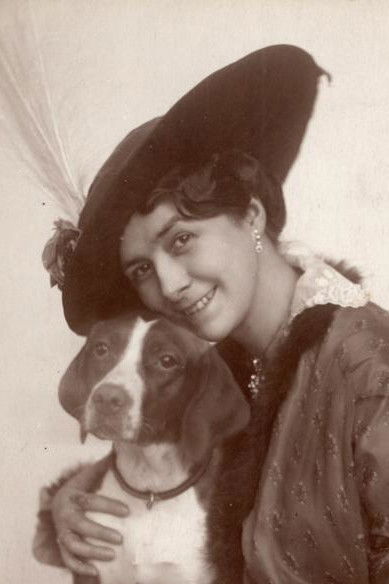 Alfi Zangenberg backdrop