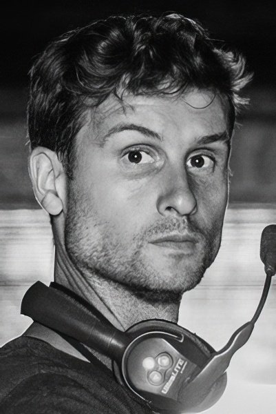 Jonathan van Tulleken backdrop