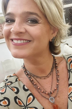 Tallyta Cardoso backdrop