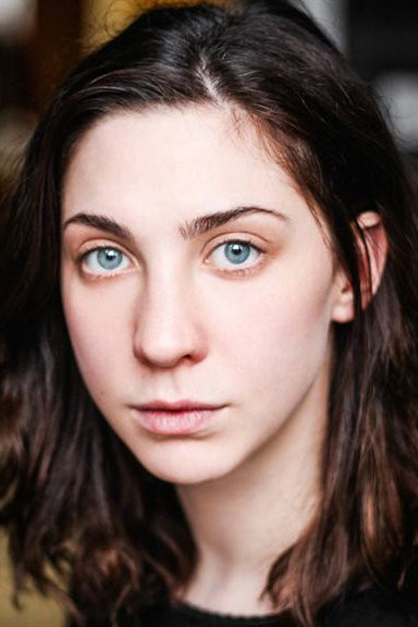 Mathilde Auneveux backdrop